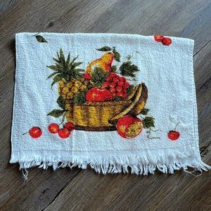 🍇 Vintage Cannon Fruit Basket Kitchen Towel